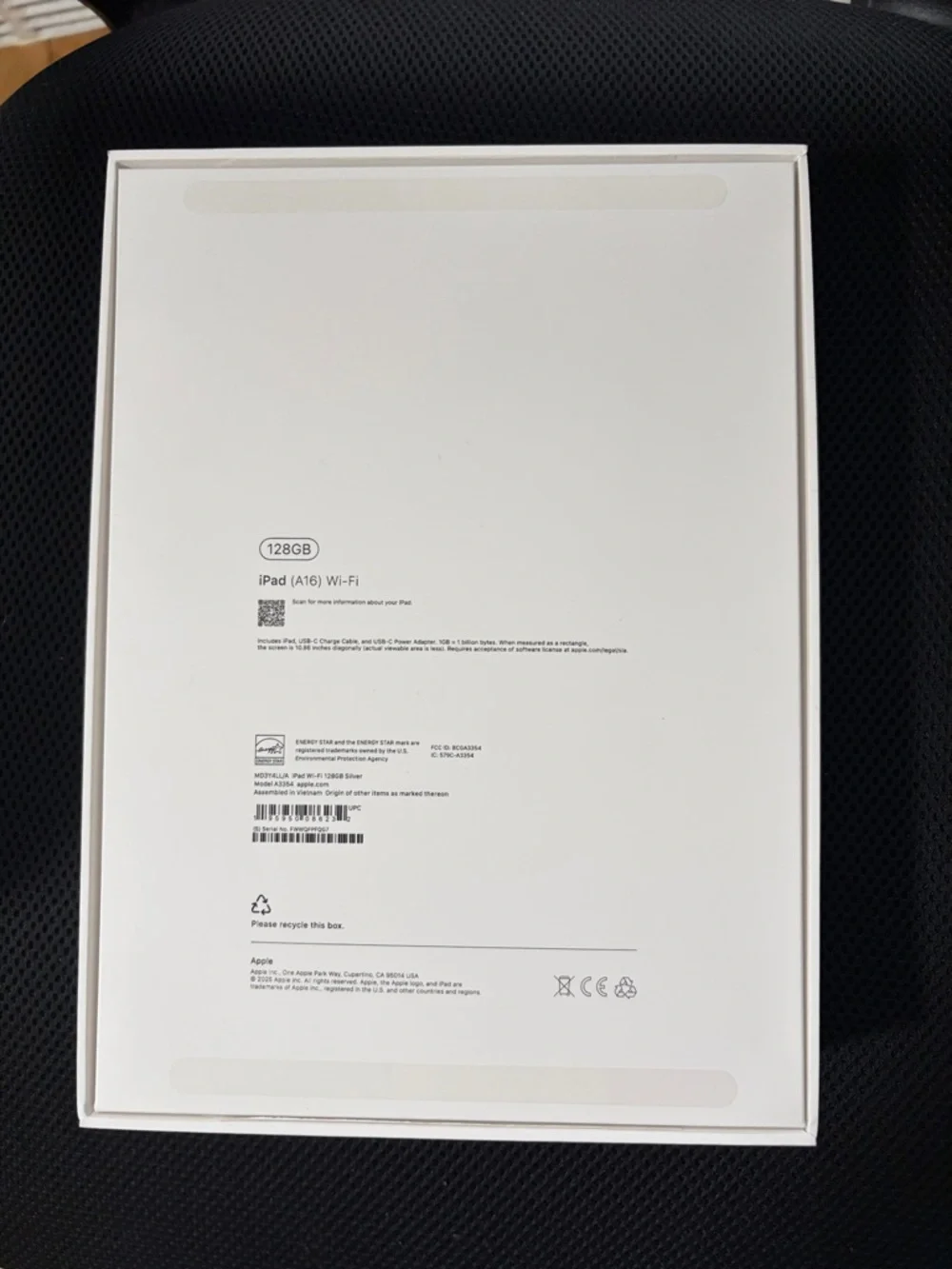 Apple iPad Box - Picture 3 of 3